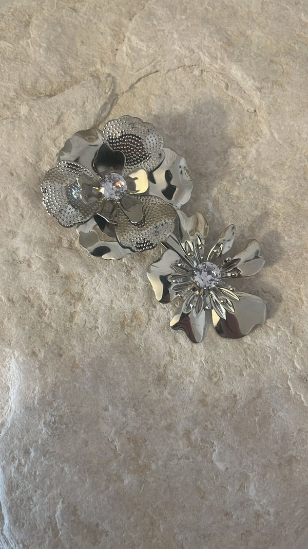 CLIPS DOPPIO FIORE ARGENTO STRASS