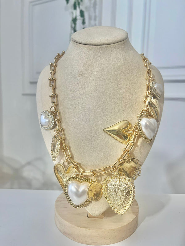 COLLANA CUORE SACRO E CUUORE IN PERLE